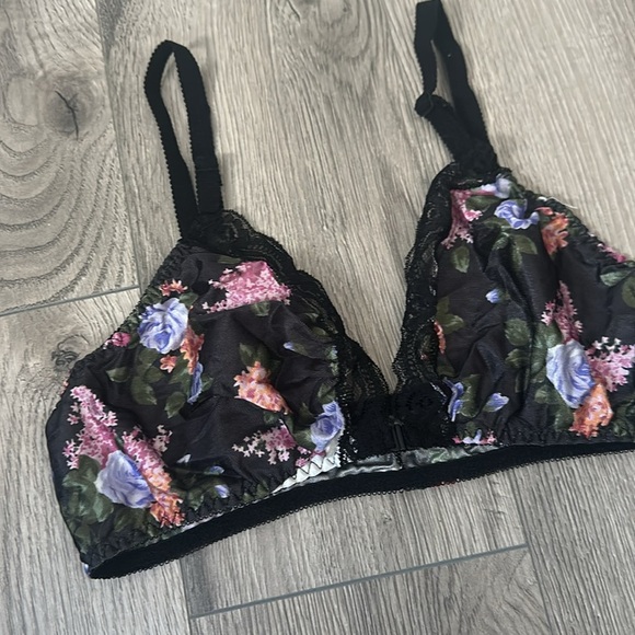 vintage 90s black floral lace trim bralette size medium - Picture 2 of 3
